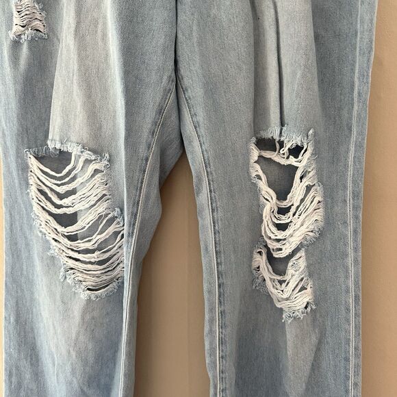 Fashion Nova Womens Straight Jeans Size 14 Plus Distressed High Rise Denim - Picture 3 of 11